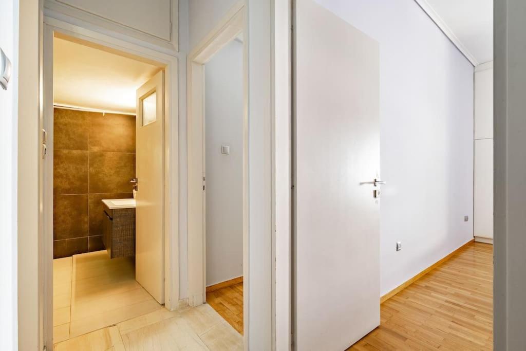 Urban Grey Apartment Athens Exterior photo